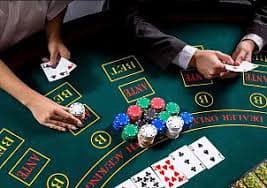 fbet8 Mobile App တွင် Slot Jackpot ကစားနေသောပုံ မြန်မာ ကစားသမား